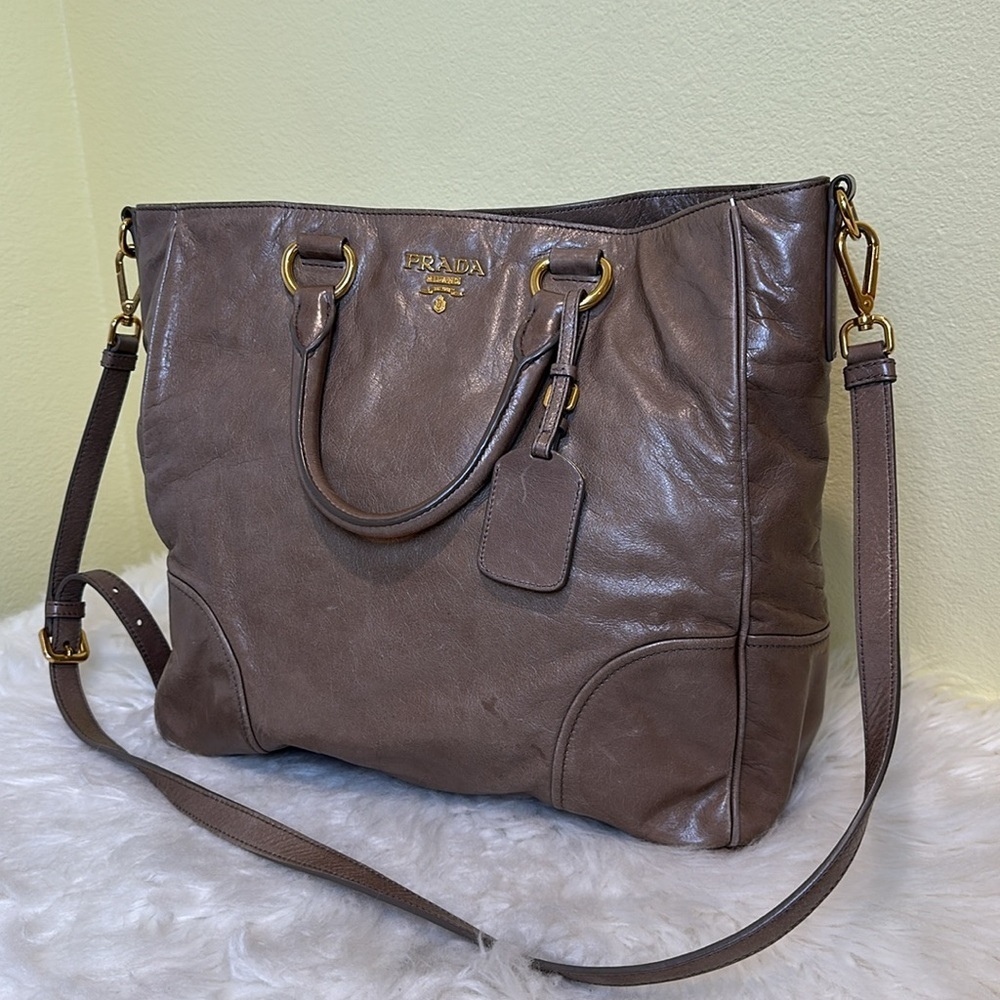 💯 Authentic Prada  Two-way Leather Tote Bag🍀 - Picture 14 of 17